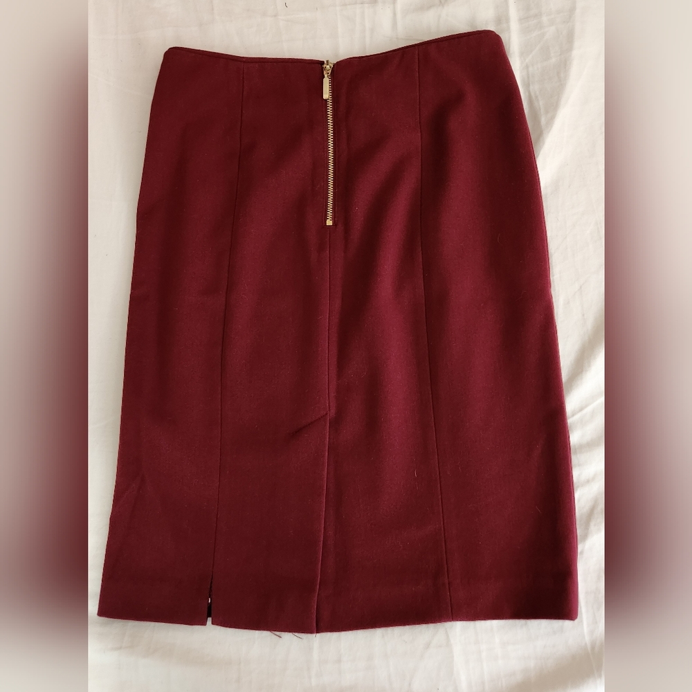 A Lot of 3 Skirts Ann Taylor and H&M - Picture 8 of 13